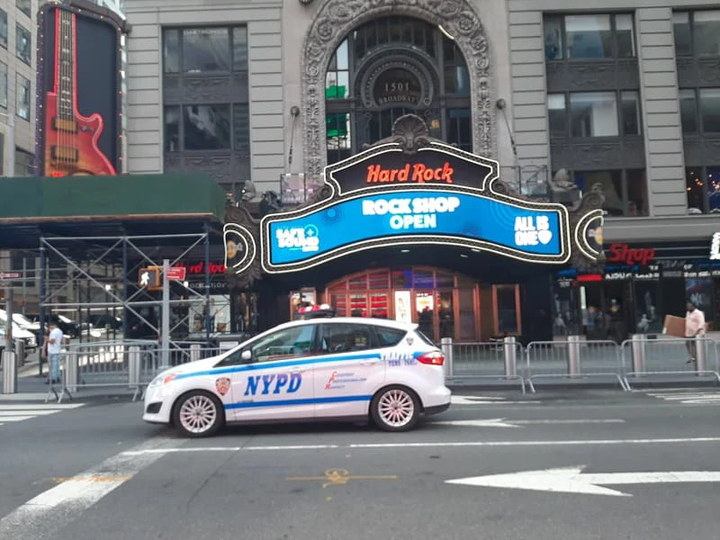 Hard Rock Cafe 43 street & 7 Avenue