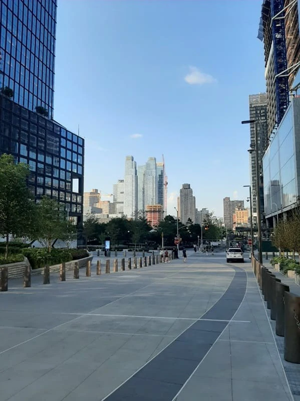 Entrance Vessel NYC From west 34 Street between 10 & 11 Avenue